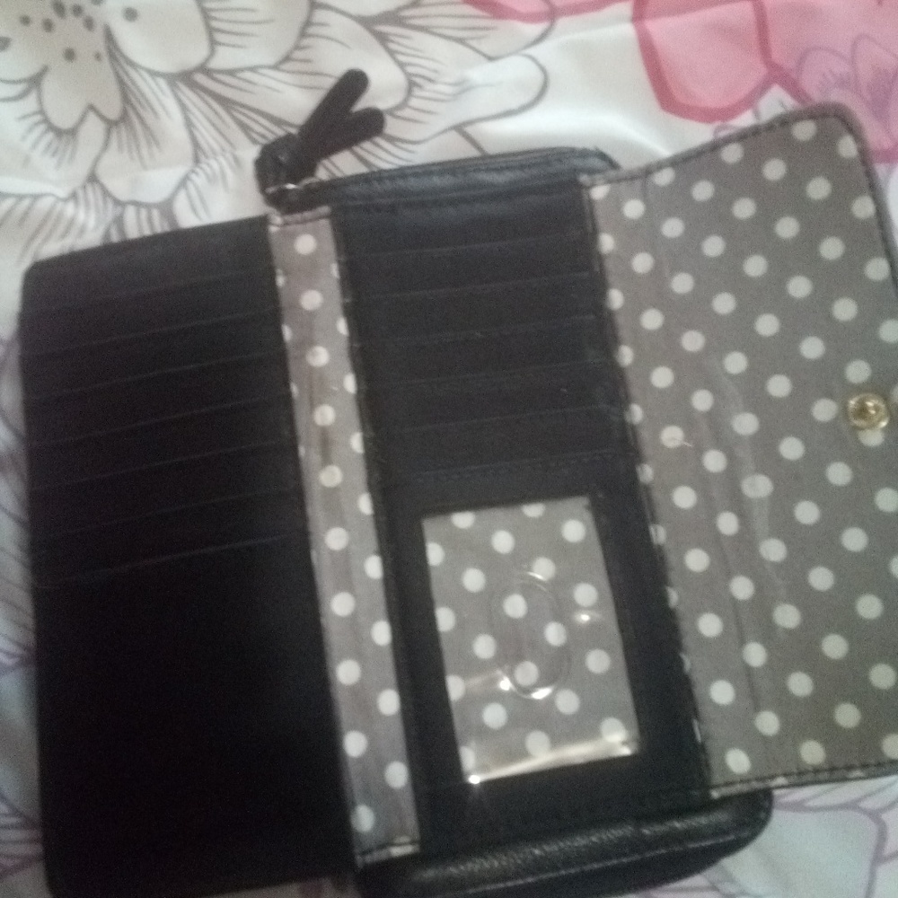 Wallet - Picture 2 of 4